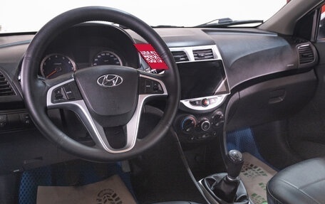 Hyundai Solaris II рестайлинг, 2011 год, 799 000 рублей, 14 фотография