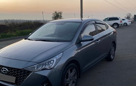 Hyundai Solaris II рестайлинг, 2020 год, 2 000 000 рублей, 5 фотография