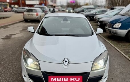 Renault Megane III, 2011 год, 790 000 рублей, 2 фотография