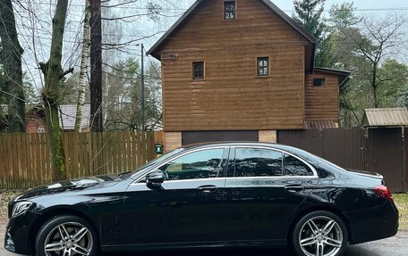 Mercedes-Benz E-Класс, 2016 год, 2 850 000 рублей, 3 фотография