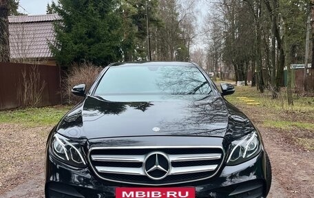 Mercedes-Benz E-Класс, 2016 год, 2 850 000 рублей, 2 фотография