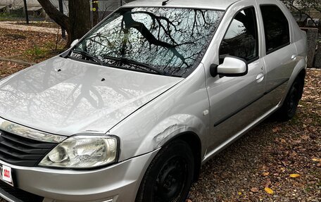 Renault Logan I, 2013 год, 358 000 рублей, 2 фотография