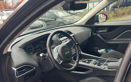 Jaguar F-Pace, 2019 год, 2 700 000 рублей, 3 фотография