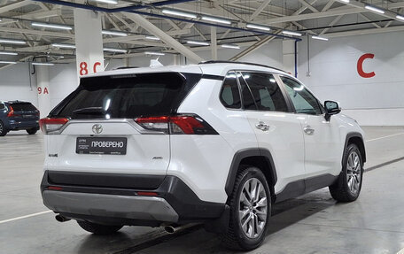 Toyota RAV4, 2021 год, 3 459 000 рублей, 9 фотография