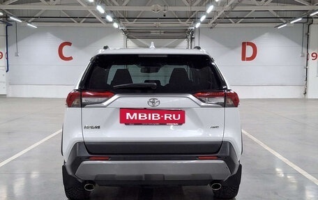 Toyota RAV4, 2021 год, 3 459 000 рублей, 10 фотография