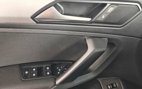 Volkswagen Tiguan II, 2020 год, 2 534 000 рублей, 15 фотография