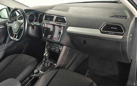 Volkswagen Tiguan II, 2020 год, 2 534 000 рублей, 10 фотография