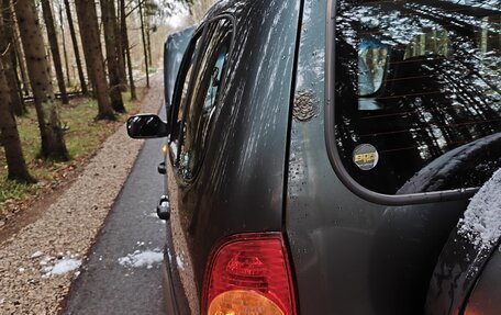 Chevrolet Niva I рестайлинг, 2015 год, 610 000 рублей, 9 фотография