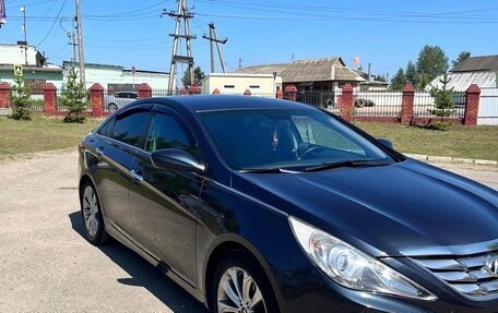 Hyundai Sonata VI, 2011 год, 1 000 000 рублей, 2 фотография