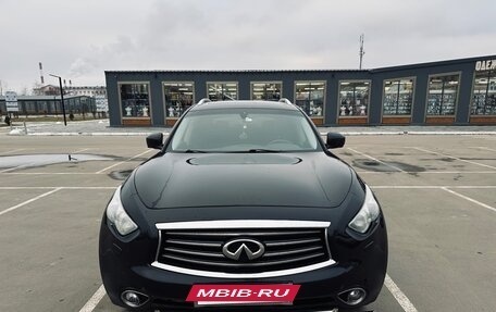 Infiniti FX II, 2011 год, 2 000 000 рублей, 2 фотография