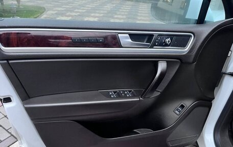 Volkswagen Touareg III, 2013 год, 1 599 999 рублей, 7 фотография