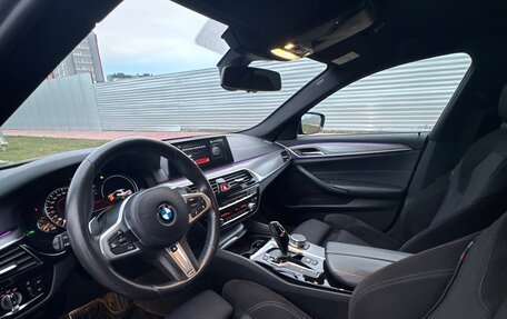 BMW 5 серия, 2018 год, 3 650 000 рублей, 10 фотография