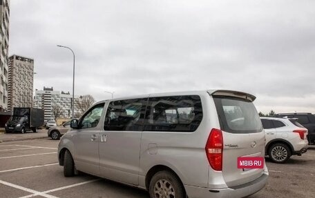 Hyundai Grand Starex Grand Starex I рестайлинг 2, 2009 год, 1 350 000 рублей, 4 фотография