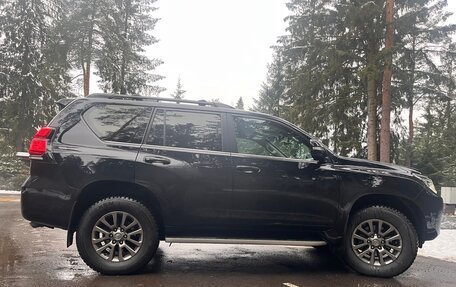 Toyota Land Cruiser Prado 150 рестайлинг 2, 2018 год, 5 200 000 рублей, 6 фотография