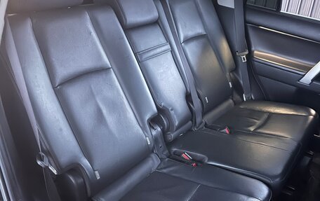 Toyota Land Cruiser Prado 150 рестайлинг 2, 2018 год, 5 200 000 рублей, 15 фотография