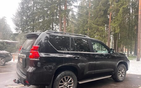 Toyota Land Cruiser Prado 150 рестайлинг 2, 2018 год, 5 200 000 рублей, 26 фотография