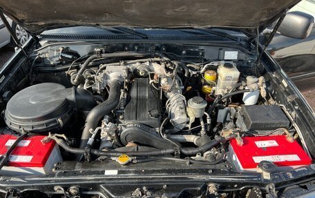 Toyota Land Cruiser 100 рестайлинг 2, 2004 год, 2 390 000 рублей, 4 фотография