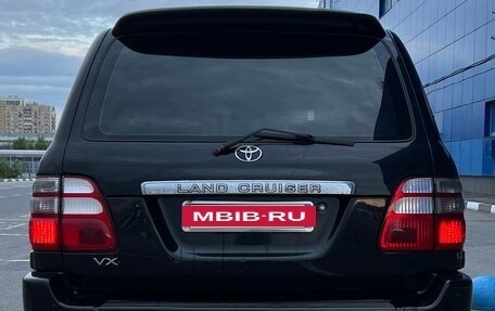 Toyota Land Cruiser 100 рестайлинг 2, 2004 год, 2 390 000 рублей, 2 фотография