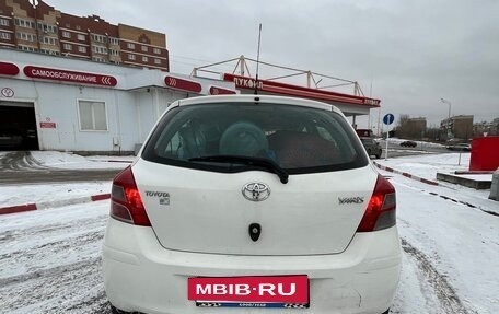 Toyota Yaris III рестайлинг, 2010 год, 499 000 рублей, 5 фотография