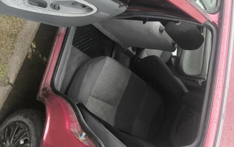 Daewoo Nexia I рестайлинг, 2001 год, 270 000 рублей, 9 фотография