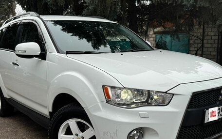 Mitsubishi Outlander III рестайлинг 3, 2011 год, 950 000 рублей, 9 фотография
