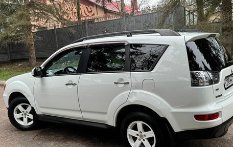 Mitsubishi Outlander III рестайлинг 3, 2011 год, 950 000 рублей, 18 фотография