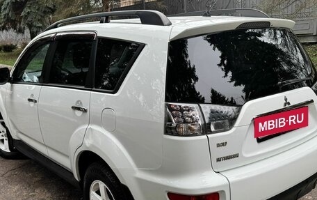 Mitsubishi Outlander III рестайлинг 3, 2011 год, 950 000 рублей, 14 фотография