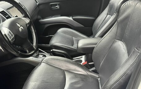 Mitsubishi Outlander III рестайлинг 3, 2011 год, 950 000 рублей, 29 фотография