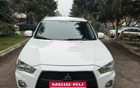 Mitsubishi Outlander III рестайлинг 3, 2011 год, 950 000 рублей, 39 фотография