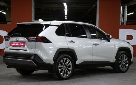 Toyota RAV4, 2022 год, 3 998 000 рублей, 5 фотография