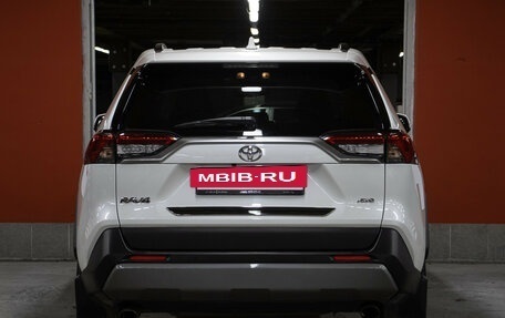 Toyota RAV4, 2022 год, 3 998 000 рублей, 6 фотография