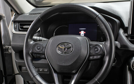 Toyota RAV4, 2022 год, 3 998 000 рублей, 17 фотография