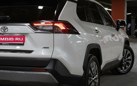 Toyota RAV4, 2022 год, 3 998 000 рублей, 29 фотография