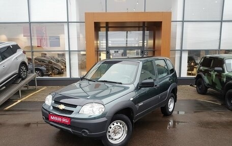 Chevrolet Niva I рестайлинг, 2018 год, 775 000 рублей, 1 фотография