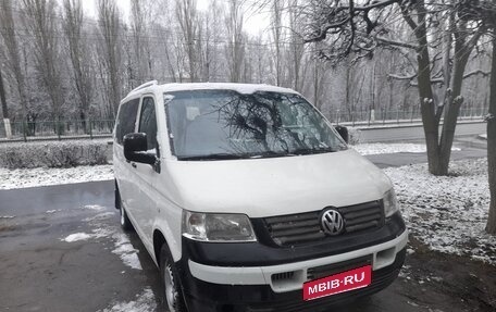 Volkswagen Transporter T5 рестайлинг, 2008 год, 1 050 000 рублей, 1 фотография