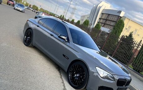 BMW 7 серия, 2009 год, 1 900 000 рублей, 19 фотография