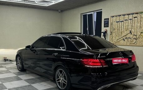 Mercedes-Benz E-Класс, 2015 год, 2 130 000 рублей, 4 фотография