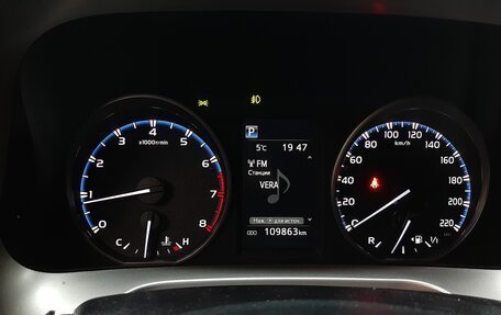 Toyota RAV4, 2017 год, 2 470 000 рублей, 8 фотография