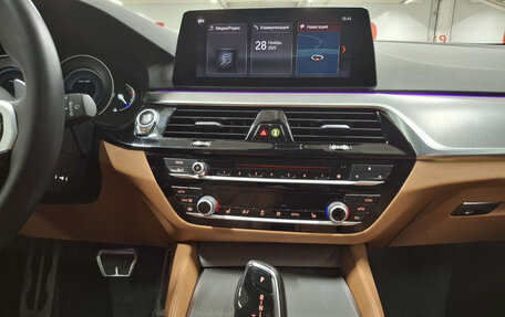 BMW 5 серия, 2018 год, 2 950 000 рублей, 18 фотография