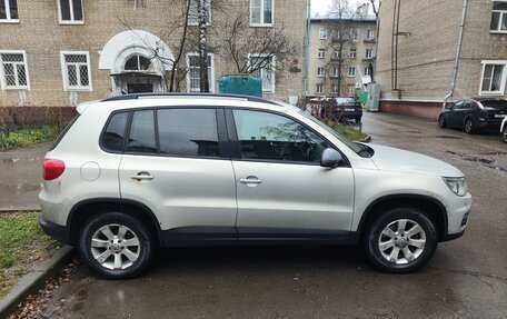 Volkswagen Tiguan I, 2011 год, 1 300 000 рублей, 2 фотография