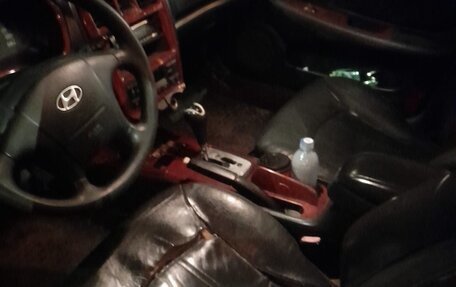 Hyundai Sonata IV рестайлинг, 2004 год, 300 000 рублей, 3 фотография