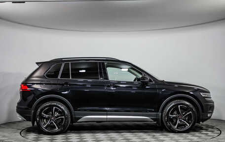 Volkswagen Tiguan II, 2019 год, 2 399 000 рублей, 5 фотография
