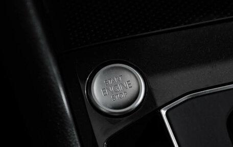 Volkswagen Tiguan II, 2019 год, 2 399 000 рублей, 19 фотография