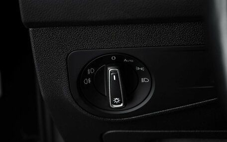 Volkswagen Tiguan II, 2019 год, 2 399 000 рублей, 20 фотография