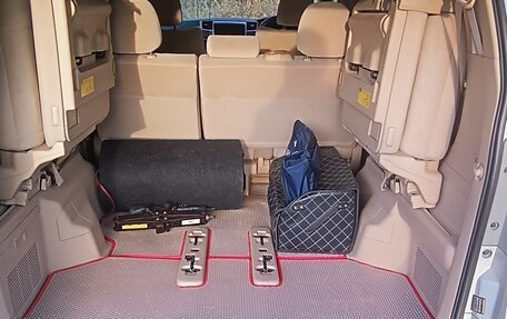 Toyota Alphard III, 2009 год, 2 360 000 рублей, 2 фотография