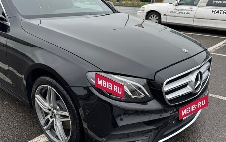 Mercedes-Benz E-Класс, 2019 год, 3 950 000 рублей, 5 фотография