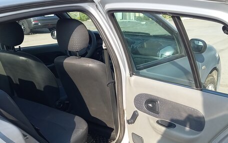 Renault Symbol I, 2004 год, 300 000 рублей, 11 фотография