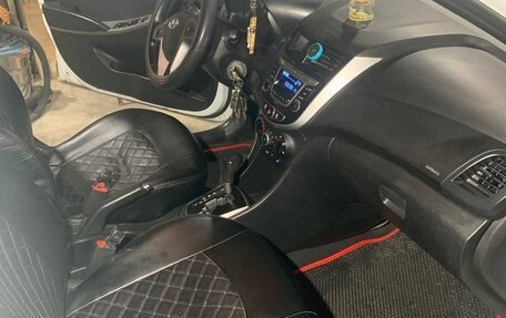 Hyundai Solaris II рестайлинг, 2016 год, 350 000 рублей, 12 фотография