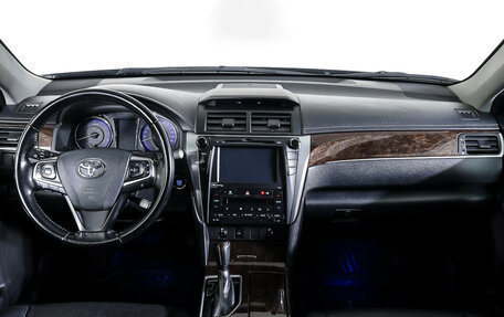 Toyota Camry, 2018 год, 2 490 000 рублей, 11 фотография