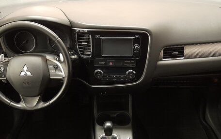 Mitsubishi Outlander III рестайлинг 3, 2013 год, 1 149 000 рублей, 9 фотография